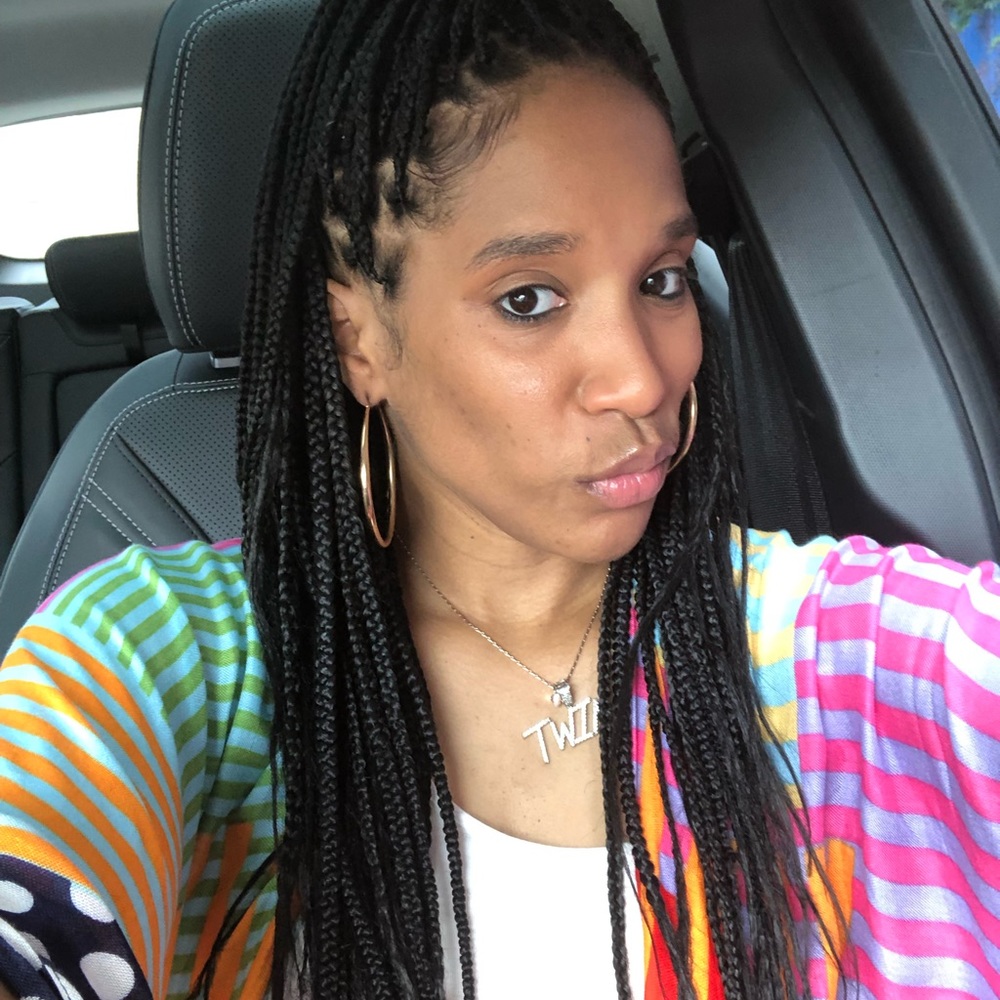 Meet your Posher, Sharina